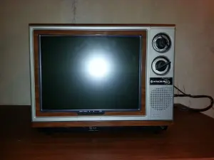 1983 Hitachi TV PC modification